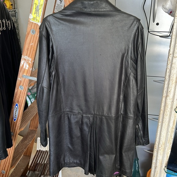 Harley Davidson Leather Trench Coat - Picture 4 of 4